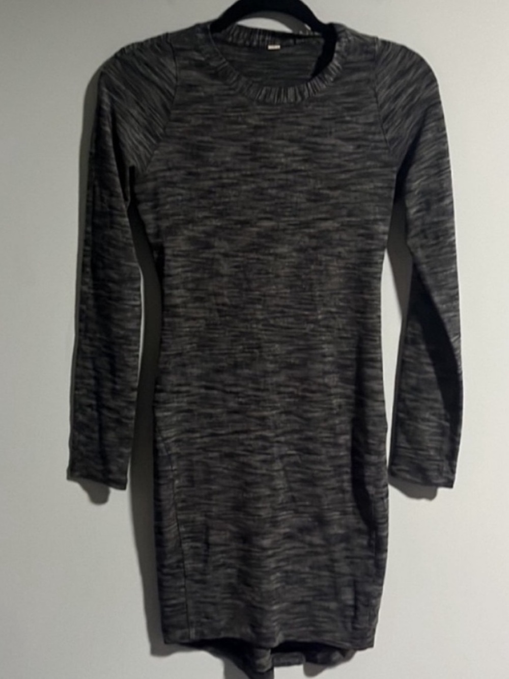 Lululemon &go Where-To Dress *Long Sleeve - Picture 3 of 6
